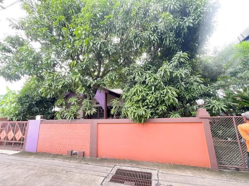 Single-Storey House for Sale in Keha Romklao Soi 58, Bangkok, เคหะร่มเกล้า, Khlong Song Ton Nun, Lat Krabang, Bangkok, 2 Bedrooms, 150 sqm, Single Detached House For Sale, by HOMEPLUS REALTY - คุณมิรา, 500614095 - DDproperty.com