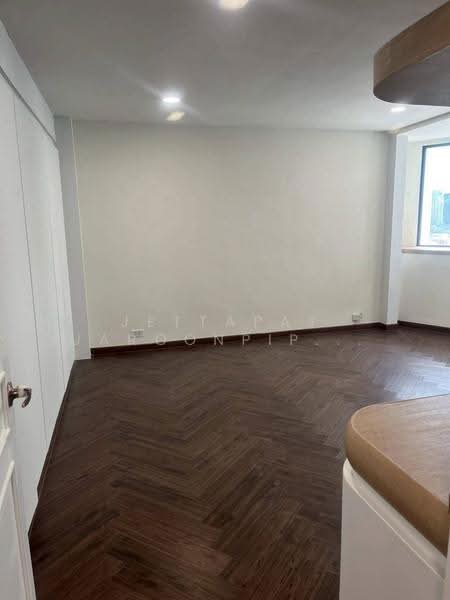 President Park Sukhumvit 24, Bangkok, 99 Sukhumvit 24 Alley, Khlongtoei Nua, Watthana, Bangkok, 3 Bedrooms, 223 sqm, Condo For Rent, by Jettapat Jaroonpipatkun, 500614413 - DDproperty.com