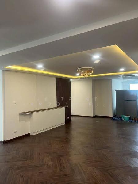 President Park Sukhumvit 24, Bangkok, 99 Sukhumvit 24 Alley, Khlongtoei Nua, Watthana, Bangkok, 3 Bedrooms, 223 sqm, Condo For Rent, by Jettapat Jaroonpipatkun, 500614413 - DDproperty.com