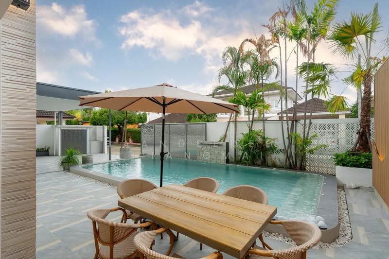 Luxury Pool Villa for Rent near CentralFestival, Chiang Mai Rental Price: 100,000 THB/month No.6P012, Chiang Mai, San Sai Noi, San Sai, Chiang Mai, 5 Bedrooms, 200 sqm, Single Detached House For Rent, by Baandeedee Chiangmai, 500614454 - DDproperty.com