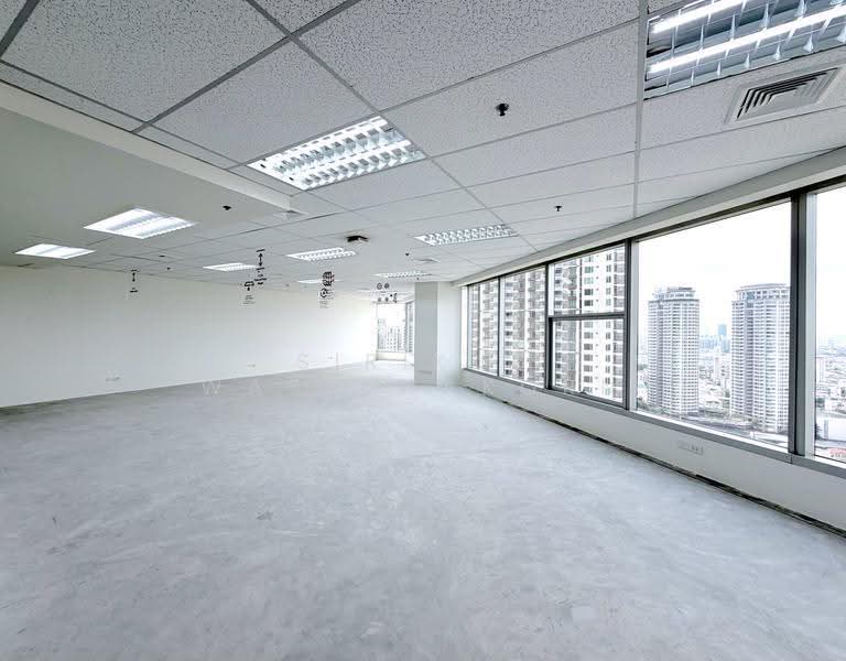 Grade A Office, มี Sky walk จาก BTS ช่องนนทรี, กรุงเทพ, สาทร, ยานนาวา, สาทร, กรุงเทพ, 130 ตร.ม., สำนักงาน ให้เช่า, โดย Sirikul Wattanakorn, 500614480 - DDproperty.com