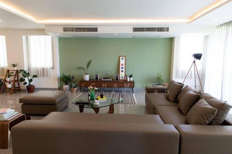 Seven Place Residences, Bangkok, 988 Sukhumvit 71 Road, Khlong Tan Nua, Watthana, Bangkok, 3 Bedrooms, 285 sqm, Apartment For Rent, by Pichamon Chawbantard, 500614600 - DDproperty.com