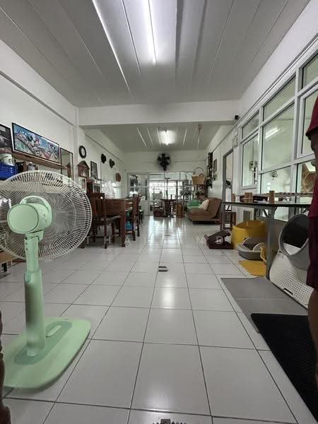ขายอาคารพาณิชย์ 4 ชั้น 5 ห้องนอน 3 ห้องน้ำ 2 ห้องโถง 1 ห้องทำงาน 1 ห้องสมุด 1 ห้องรับแขก 1 ห้องครัว, Phra Nakhon Si Ayutthaya, Tha-nu, Uthai, Phra Nakhon Si Ayutthaya, , 640 sqm, Shophouse For Sale, by ERA Thailand, 500614736 - DDproperty.com