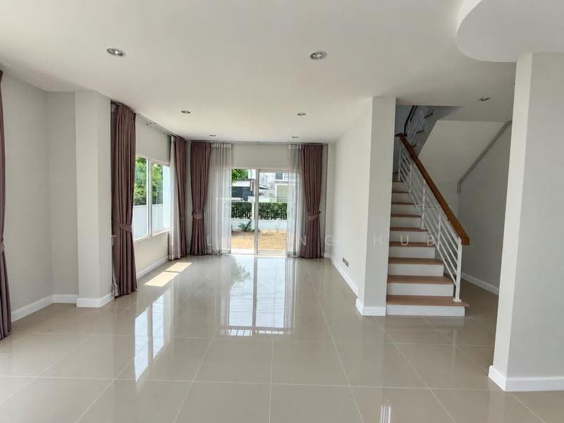Centro Phahol-Vibhavadi, Pathum Thani, Phaholyothin Frontage Rd, Khlong Nung, Khlong Luang, Pathum Thani, 4 Bedrooms, 126 sqm, Single Detached House For Sale, by THE LIVING HUB, 500614748 - DDproperty.com