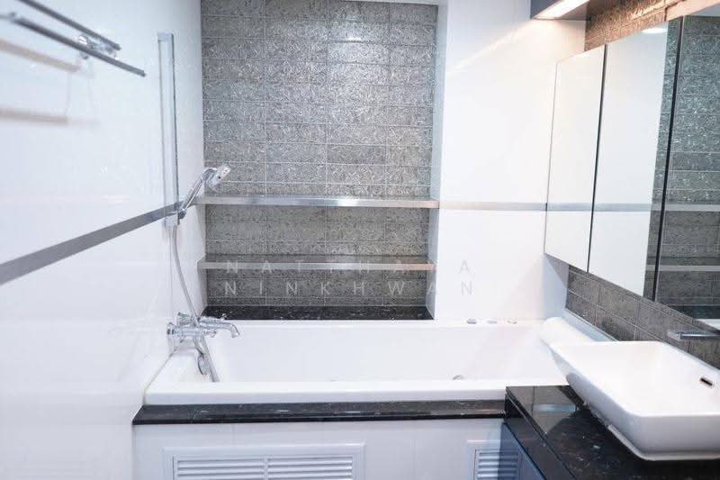 Vivid Tower condominium, Bangkok, Pattanakarn, Suan Luang, Bangkok, 2 Bedrooms, 122 sqm, Condo For Sale, by Natthaya Ninkhwan, 500615289 - DDproperty.com