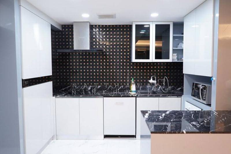 Vivid Tower condominium, Bangkok, Pattanakarn, Suan Luang, Bangkok, 2 Bedrooms, 122 sqm, Condo For Sale, by Natthaya Ninkhwan, 500615289 - DDproperty.com