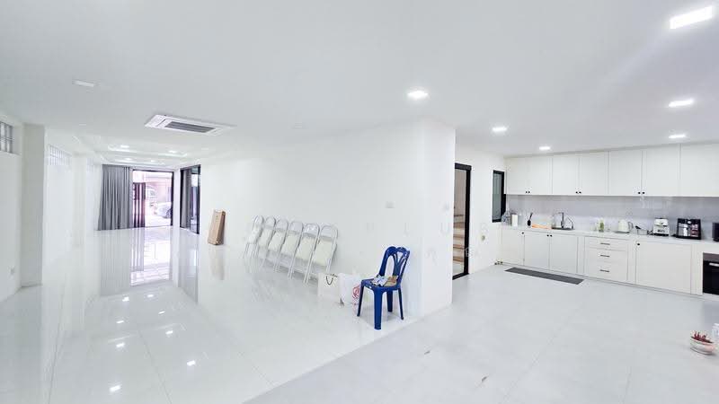 เดอะ บลิซ แอท ทเวนตี้ไฟว์, กรุงเทพ, บางมด, จอมทอง, กรุงเทพ, 400 ตร.ม., ตึกแถว-อาคารพาณิชย์ ขาย, โดย HOMEPLUS REALTY - คุณหนึ่ง, 500615413 - DDproperty.com