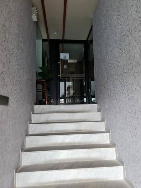 Brown Condo Huaikwang, Bangkok, Soi Sor Kiatchai 2, Huai Khwang, Bangkok, 1 Bedroom, 28 sqm, Condo For Sale, by Pasupit Ditbanjong, 500615435 - DDproperty.com