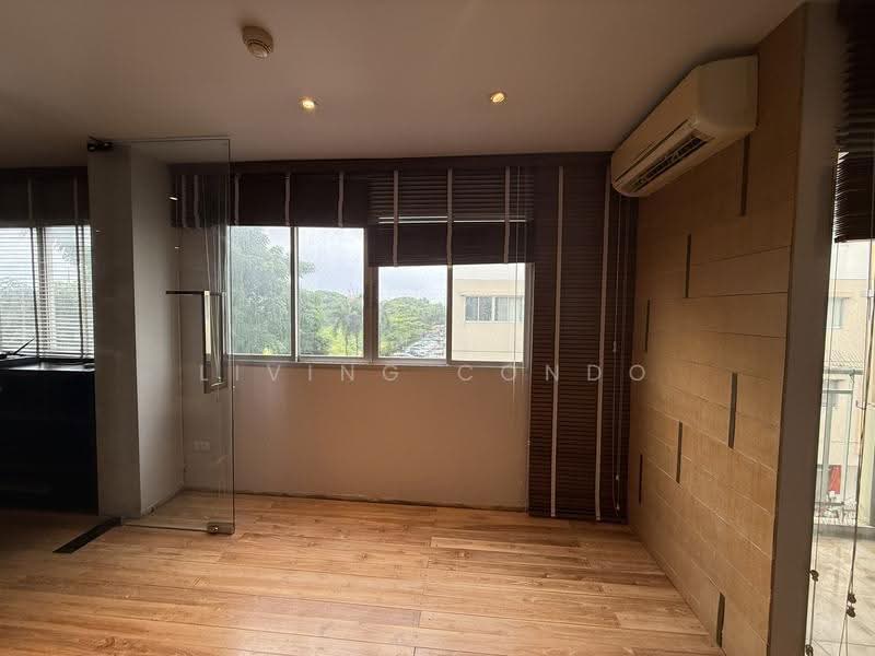 Lumpini Condo Town Nida-Sereethai 2 : ลุมพินี คอนโดทาวน์ นิด้า เสรีไทย 2, กรุงเทพ, เสรีไทย, คลองกุ่ม, บึงกุ่ม, กรุงเทพ, 45 ตร.ม., คอนโด ขาย, โดย Living Condo, 500615447 - DDproperty.com