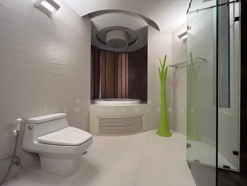 Watermark Chaophraya, Bangkok, Soi Charoennakorn 39-41, Charoennakorn Road, Bang Lam Phu Lang, Khlong San, Bangkok, 3 Bedrooms, 245 sqm, Condo For Sale, by Poomphat Tienthongsakul, 500615543 - DDproperty.com