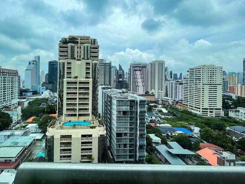 The Lakes, Bangkok, 123 Ratchadaphisek Road, Khlong Toei, Bangkok, 4 Bedrooms, 236 sqm, Condo For Sale, by Poomphat Tienthongsakul, 500615558 - DDproperty.com