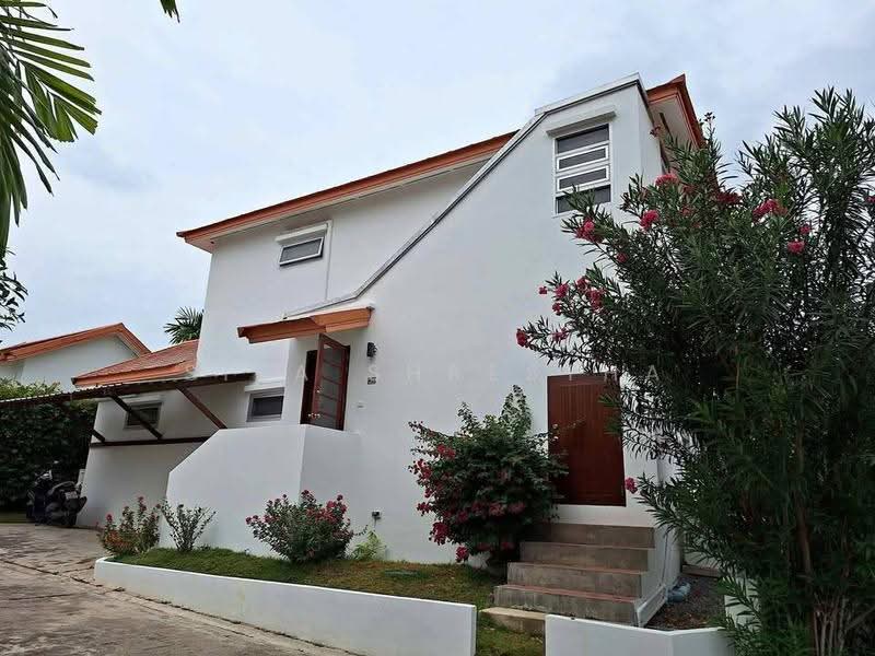 3-BR House, Prachuap Khiri Khan, Nong Kae, Hua Hin, Prachuap Khiri Khan, 3 Bedrooms, 200 sqm, Single Detached House For Sale, by Sita Shrestha, 500615999 - DDproperty.com