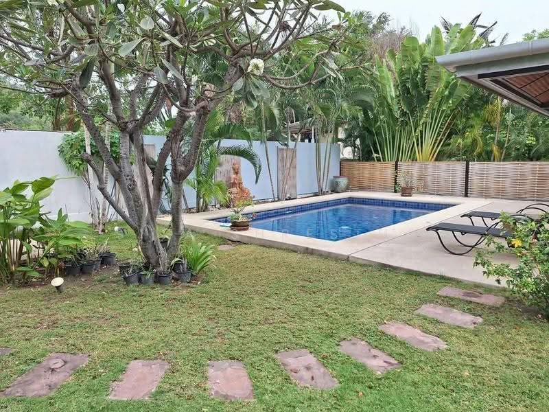 3-BR House, Prachuap Khiri Khan, Nong Kae, Hua Hin, Prachuap Khiri Khan, 3 Bedrooms, 200 sqm, Single Detached House For Sale, by Sita Shrestha, 500615999 - DDproperty.com