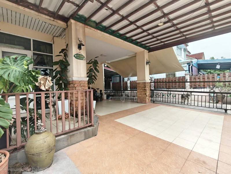House for sale: Nak Niwat 37 Road, Yaek 1-8, Lat Phrao Subdistrict, Lat Phrao District, Bangkok., Bangkok, นาคนิวาส, Lat Phrao, Bangkok, 3 Bedrooms, 190 sqm, Single Detached House For Sale, by ภูสยาม ธัญปริภัทร์, 500616010 - DDproperty.com