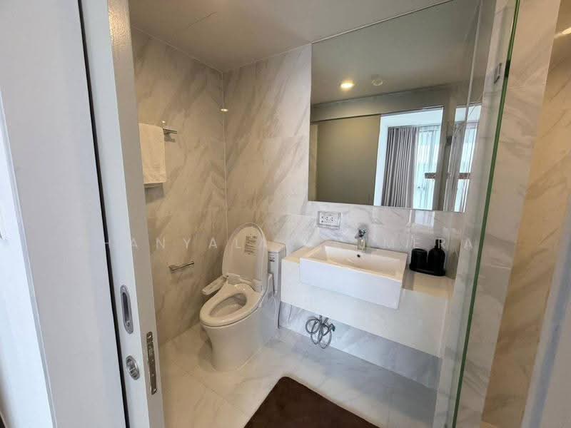 IDEO Mobi Sukhumvit 40, Bangkok, Soi Sukhumvit 40, Phra Kanong, Khlong Toei, Bangkok, 1 Bedroom, 35 sqm, Condo For Rent, by Thanyalak Ajmera, 500616031 - DDproperty.com