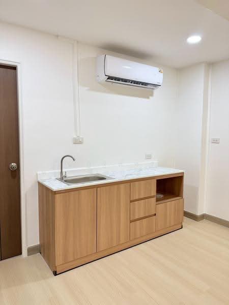 Baan Phrayapirom-Ratchada, Bangkok, Soi Ratchadaphisek 36, Chan Kasem, Chatuchak, Bangkok, 2 Bedrooms, 63 sqm, Condo For Sale, by ณัฏฐพัชร ชโยทิตกุลเกียรติ, 500616047 - DDproperty.com