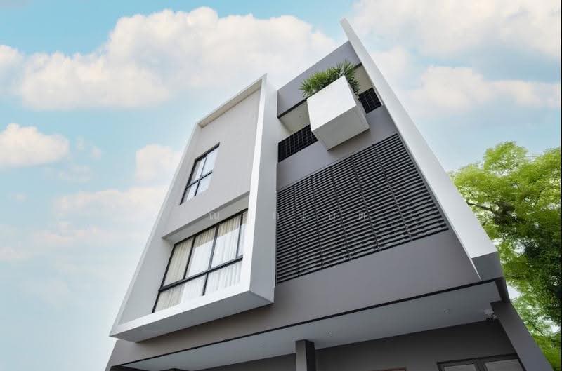 Feel Town Lat Phrao 101, Bangkok, ลาดพร้าว, Khlong Chaokhun Sing, Wang Thonglang, Bangkok, 4 Bedrooms, 270 sqm, Single Detached House For Sale, by คุณลูกเกด, 500616085 - DDproperty.com