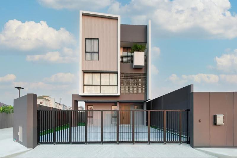 Feel Town Lat Phrao 101, Bangkok, ลาดพร้าว, Khlong Chaokhun Sing, Wang Thonglang, Bangkok, 4 Bedrooms, 270 sqm, Single Detached House For Sale, by คุณลูกเกด, 500616085 - DDproperty.com