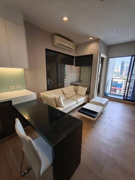 Urbano Absolute Sathon-Taksin, Bangkok, 345 Charoen Nakhon 14/2 Alley, Khlong Ton Sai, Khlong San, Bangkok, 1 Bedroom, 38 sqm, Condo For Rent, by Thanyalak Ajmera, 500616141 - DDproperty.com