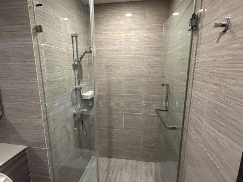 Whizdom Essence, Bangkok, 5 Piyabutr 1 Alley, Bang Chak, Phra Khanong, Bangkok, 1 Bedroom, 34 sqm, Condo For Rent, by Thanyalak Ajmera, 500616178 - DDproperty.com