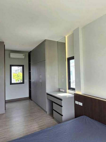 Baan Klang Muang The Edition Rama 9-Phatthanakan 2, Bangkok, Prawet, Bangkok, 3 Bedrooms, 161 sqm, Townhouse For Rent, by Adisorn Ploymeerassamee, 500616529 - DDproperty.com