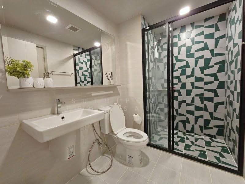The Base Sukhumvit 50, Bangkok, Soi Roem Charoen 1, Sukhumvit 50 Road, Phra Kanong, Khlong Toei, Bangkok, 1 Bedroom, 32 sqm, Condo For Rent, by Suthipong Prucksalai, 500616531 - DDproperty.com