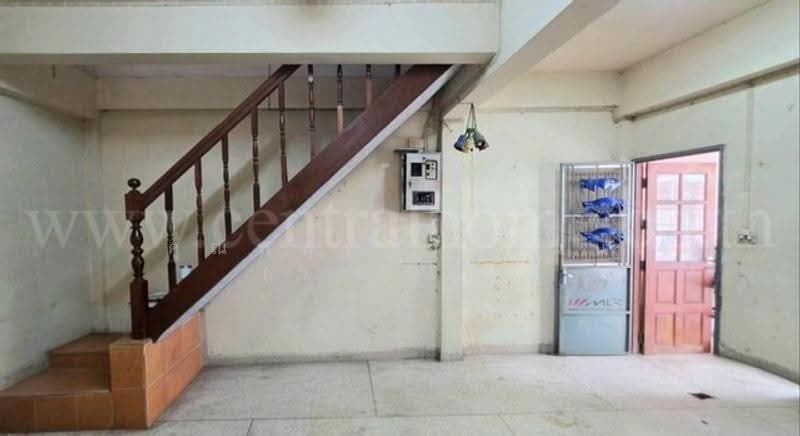 Khu Kwan Hansa 3-4, Samut Sakhon, หนองแขม-วัดศรีนวล, Suan Luang, Krathum Baen, Samut Sakhon, 4 Bedrooms, 120 sqm, Semi-Detached House (Twin House) For Sale, by คุณพลอยวาลินน์ (วาลินน์), 500616593 - DDproperty.com