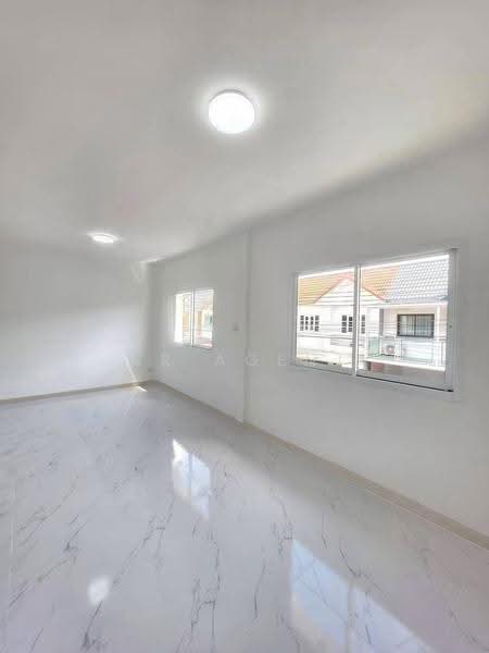 Baan Buathong 4, Nonthaburi, Ban Kluay-Sai Noi Road, Phimonrat, Bang Bua Thong, Nonthaburi, 3 Bedrooms, 100 sqm, Townhouse For Sale, by NR AGENT, 500616597 - DDproperty.com