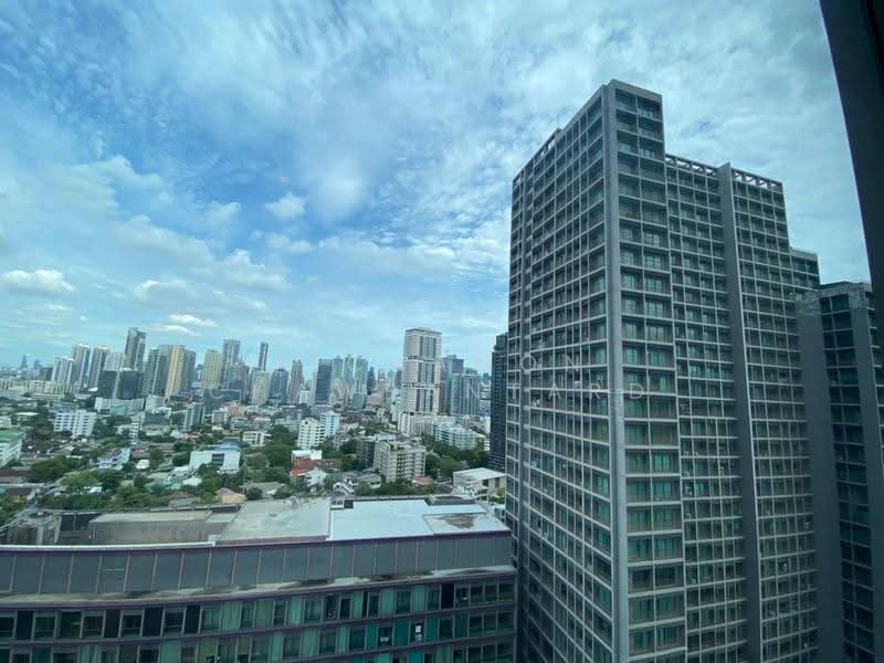 The Esse Sukhumvit 36, Bangkok, Soi Sukhumvit 36, Sukhumvit Road, Phra Kanong, Khlong Toei, Bangkok, 1 Bedroom, 43 sqm, Condo For Rent, by Pichamon Chawbantard, 500616631 - DDproperty.com