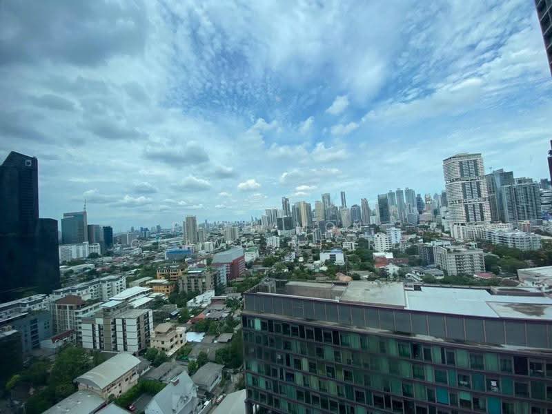 The Esse Sukhumvit 36, Bangkok, Soi Sukhumvit 36, Sukhumvit Road, Phra Kanong, Khlong Toei, Bangkok, 1 Bedroom, 43 sqm, Condo For Rent, by Pichamon Chawbantard, 500616631 - DDproperty.com