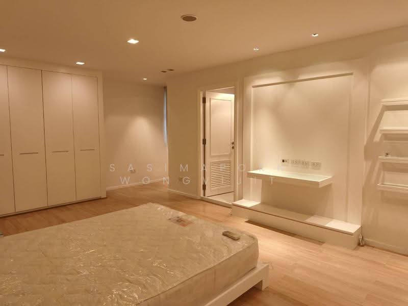 D.S. Tower 1 Sukhumvit 33, Bangkok, Soi Phrom Chit, Khlong Tan Nua, Watthana, Bangkok, 3 Bedrooms, 290 sqm, Condo For Rent, by Sasimaporn Wongvijit, 500616640 - DDproperty.com