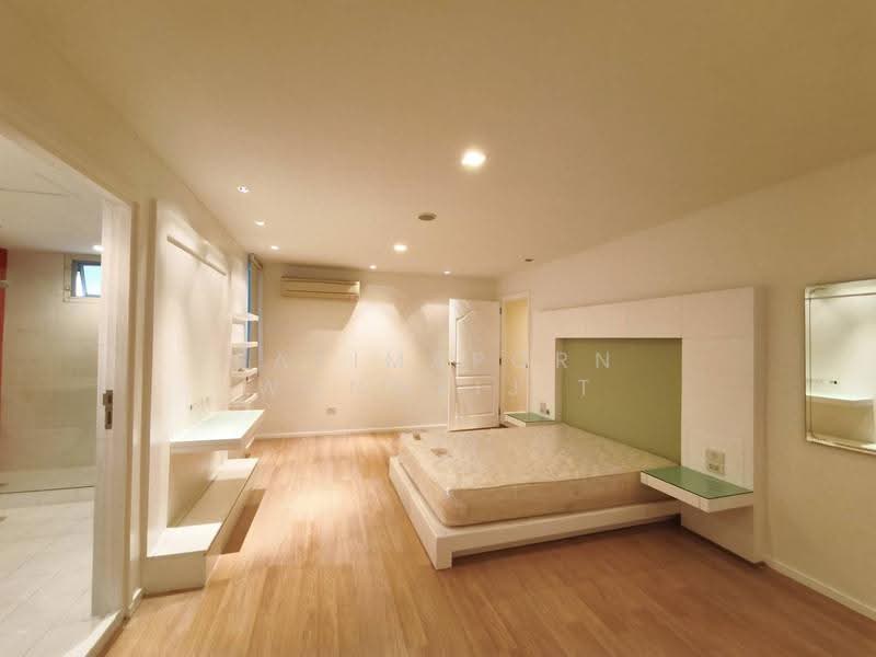 D.S. Tower 1 Sukhumvit 33, Bangkok, Soi Phrom Chit, Khlong Tan Nua, Watthana, Bangkok, 3 Bedrooms, 290 sqm, Condo For Rent, by Sasimaporn Wongvijit, 500616640 - DDproperty.com