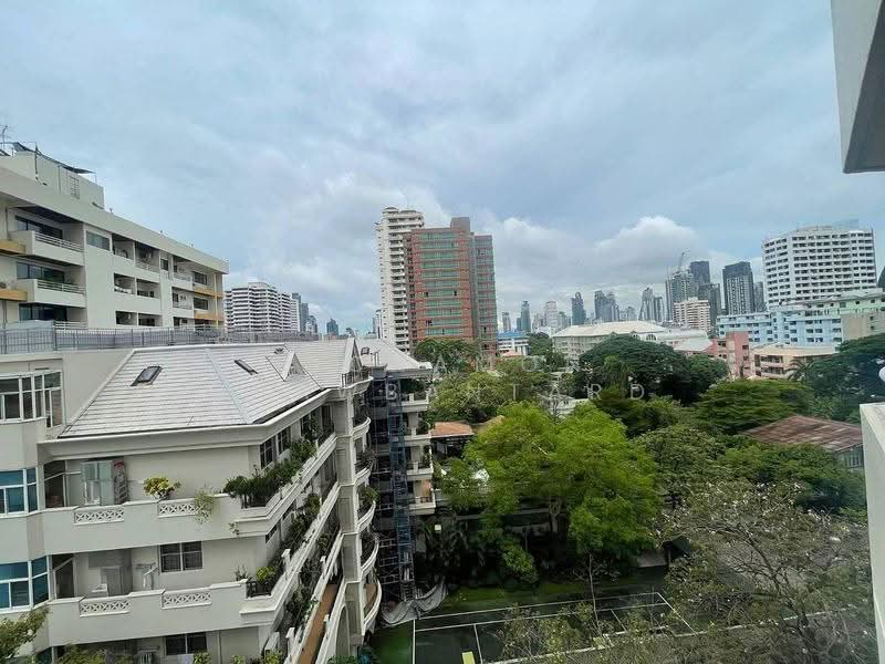 Baan Suanpetch, Bangkok, 18 Soi Sukhumvit 39, Khlong Tan Nua, Watthana, Bangkok, 2 Bedrooms, 130 sqm, Condo For Rent, by Pichamon Chawbantard, 500616648 - DDproperty.com