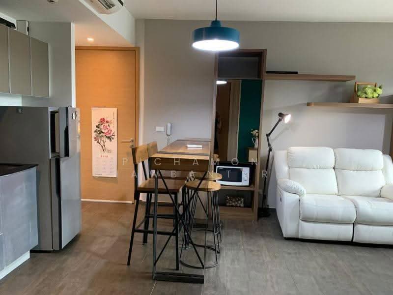 The Lofts Ekkamai, Bangkok, 1415 Sukhumvit Road, Phra Kanong Nua, Watthana, Bangkok, 2 Bedrooms, 60 sqm, Condo For Rent, by Pichamon Chawbantard, 500616695 - DDproperty.com