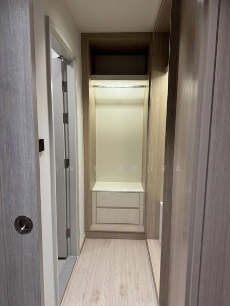 Reference Sathorn-Wongwianyai, Bangkok, Krung Thonburi 2 Alley, Bang Lam Phu Lang, Khlong San, Bangkok, Studio, 26 sqm, Condo For Sale, by Vinit Arora, 500616837 - DDproperty.com