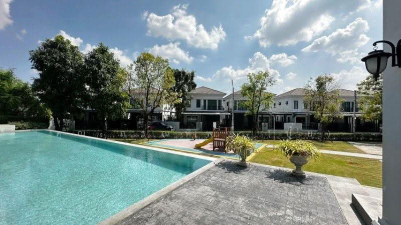 Britania Wongwaen-Hathairat, Pathum Thani, Hathairat Road, Bung Kham Proi, Lam Luk Ka, Pathum Thani, 2 Bedrooms, 100 sqm, Townhouse For Sale, by คุณ ภรณ์ทิพย์ (ปุ๋ย), 500617146 - DDproperty.com