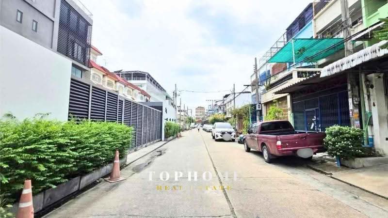 ขายด่วน ที่ดินพร้อมบ้าน ซอยชัยพฤกษ์ 18 ถมเเล้ว ใกล้ Central Pinklao ทำเลดี น่าลงทุน, กรุงเทพ, ตลิ่งชัน, กรุงเทพ, 3,292 ตร.ม., ที่ดิน ขาย, โดย คุณชาย, 500617158 - DDproperty.com