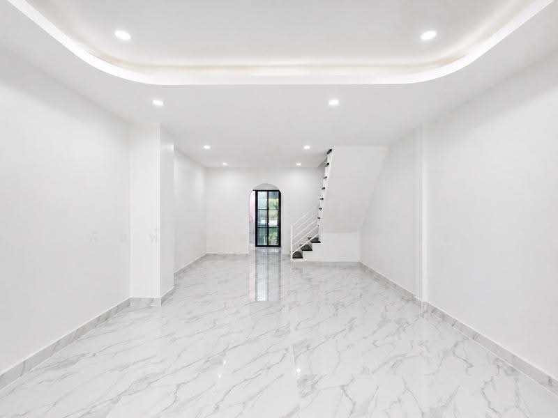 Renovated Townhouse: Chao Fa, Lam Luk Ka Khlong 2, Pathum Thani, Pathum Thani, ถนนลำลูกกา, Khu Khot, Lam Luk Ka, Pathum Thani, 2 Bedrooms, 68 sqm, Townhouse For Sale, by พิมพ์นภัส ภูธนภัทร, 500617202 - DDproperty.com