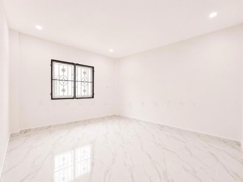 Thaisombul 3, Pathum Thani, Yothathikan Khu Khot - Klong Luang Road, Khlong Sam, Khlong Luang, Pathum Thani, 3 Bedrooms, 114 sqm, Townhouse For Sale, by พิมพ์นภัส ภูธนภัทร, 500617238 - DDproperty.com