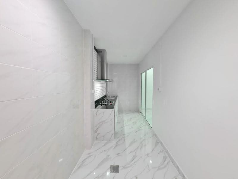 Thaisombul 3, Pathum Thani, Yothathikan Khu Khot - Klong Luang Road, Khlong Sam, Khlong Luang, Pathum Thani, 3 Bedrooms, 114 sqm, Townhouse For Sale, by พิมพ์นภัส ภูธนภัทร, 500617262 - DDproperty.com