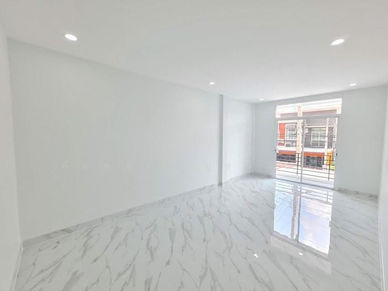 Thaisombul 3, Pathum Thani, Yothathikan Khu Khot - Klong Luang Road, Khlong Sam, Khlong Luang, Pathum Thani, 3 Bedrooms, 114 sqm, Townhouse For Sale, by พิมพ์นภัส ภูธนภัทร, 500617262 - DDproperty.com