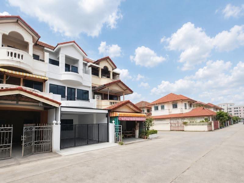 ทาวน์เฮาส์ (รีโนเวทใหม่) : พรทวีวัฒน์ 1 คลองหลวง คลอง 1 ซอย 2 ปทุมธานี, ปทุมธานี, ถนนคลองหลวง, คลองหนึ่ง, คลองหลวง, ปทุมธานี, 77 ตร.ม., ทาวน์เฮ้าส์ ขาย, โดย พิมพ์นภัส ภูธนภัทร, 500617288 - DDproperty.com