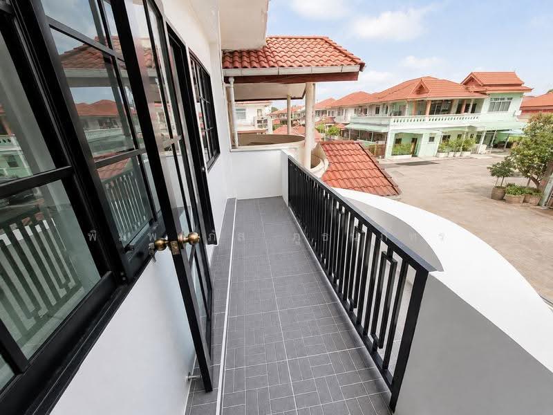 Renovated Townhouse: Porn Thaweewat 1, Khlong Luang, Pathum Thani, Pathum Thani, ถนนคลองหลวง, Khlong Nung, Khlong Luang, Pathum Thani, 4 Bedrooms, 77 sqm, Townhouse For Sale, by พิมพ์นภัส ภูธนภัทร, 500617288 - DDproperty.com