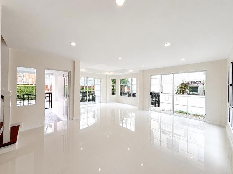 Mantana Pinklao-Rama 5, Nonthaburi, Nakhon In Road, Bang Khun Kong, Bang Kruai, Nonthaburi, 3 Bedrooms, 170 sqm, Single Detached House For Sale, by THE LIVING HUB, 500617294 - DDproperty.com