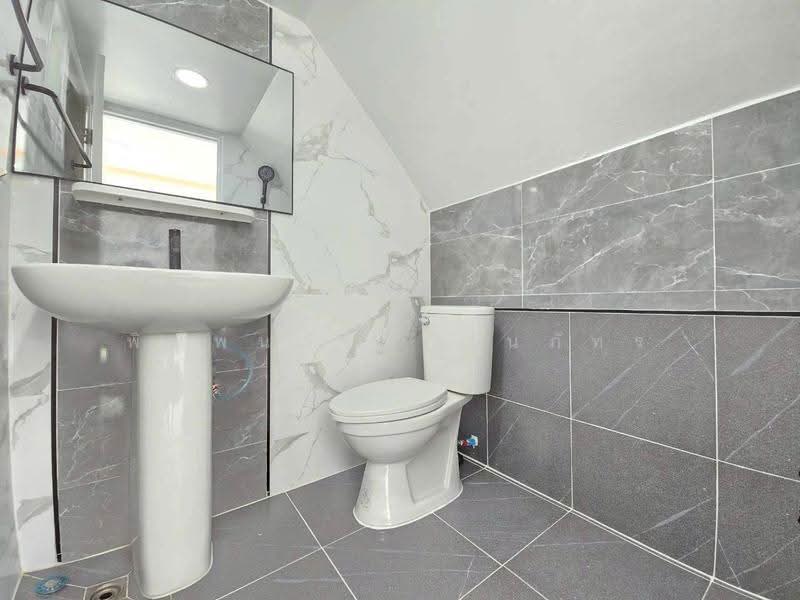 Baan Prueksa 11, Pathum Thani, Khlong Sam, Khlong Luang, Pathum Thani, 4 Bedrooms, 128 sqm, Townhouse For Sale, by พิมพ์นภัส ภูธนภัทร, 500617340 - DDproperty.com