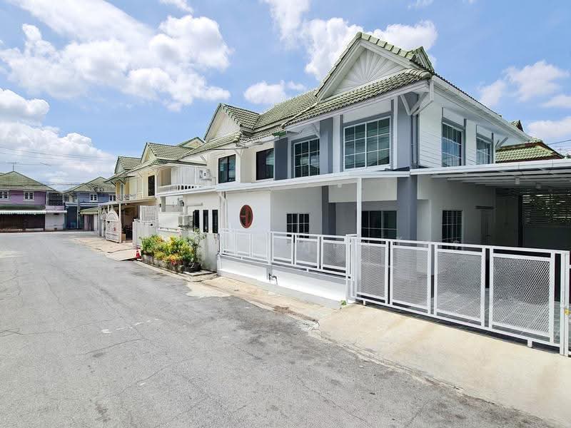 Baan Pruksa 12, Pathum Thani, Khlong Sam, Khlong Luang, Pathum Thani, 4 Bedrooms, 140 sqm, Townhouse For Sale, by พิมพ์นภัส ภูธนภัทร, 500617410 - DDproperty.com