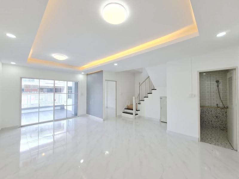 Baan Pruksa 12, Pathum Thani, Khlong Sam, Khlong Luang, Pathum Thani, 4 Bedrooms, 140 sqm, Townhouse For Sale, by พิมพ์นภัส ภูธนภัทร, 500617410 - DDproperty.com
