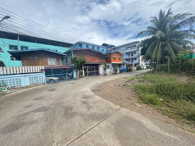 ที่ดิน ซอยเรณูอุทิศ ลาดหลุมแก้ว 120 ตร.ว. ติดถนน 3 ด้าน ห่างถนนใหญ่เพียงประมาณ 100 เมตร, ปทุมธานี, ปทุมธานี-บางเลน, คลองพระอุดม, ลาดหลุมแก้ว, ปทุมธานี, 480 ตร.ม., ที่ดิน ขาย, โดย คุณ อรวรรณ (ออ), 500617419 - DDproperty.com
