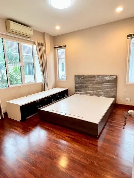 The Centro Onnut-Wongwaen, Bangkok, Lat Krabang Road, Lat Krabang, Bangkok, 3 Bedrooms, 250 sqm, Single Detached House For Rent, by Wanphen Khemprasit, 500617463 - DDproperty.com