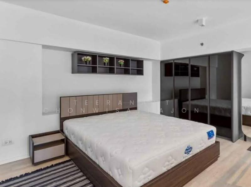 The Lofts Silom, Bangkok, Pramuan Road, Silom, Bang Rak, Bangkok, 1 Bedroom, 47 sqm, Condo For Rent, by Teeranant Chonwisaikajon, 500617464 - DDproperty.com